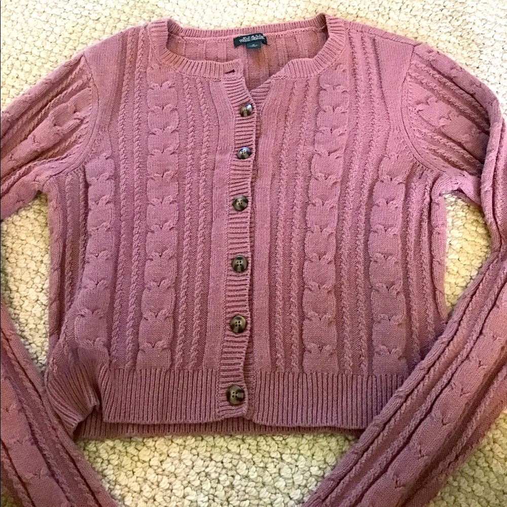 Wild fable mauve cable nit sweater woman’s medium